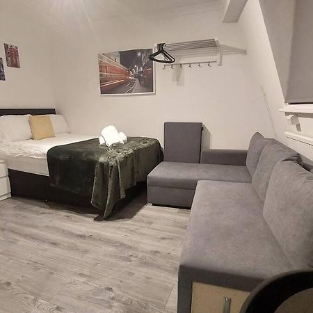 St Pancras Private Rooms Лондон Екстер'єр фото