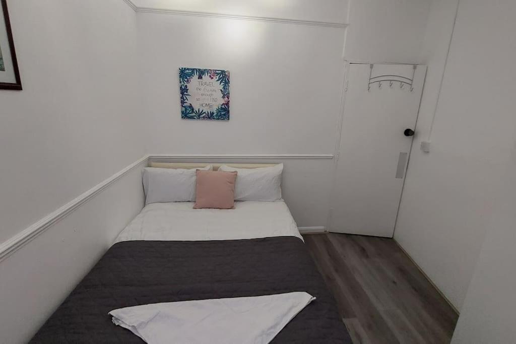 St Pancras Private Rooms Лондон Екстер'єр фото
