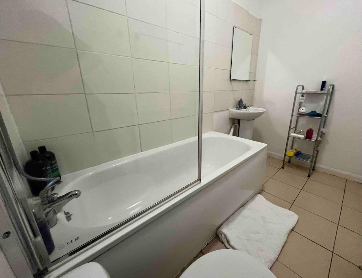 St Pancras Private Rooms Лондон Екстер'єр фото