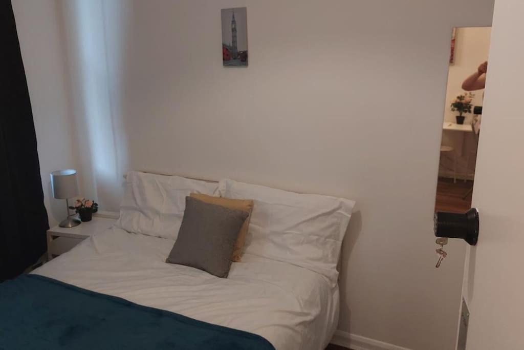 St Pancras Private Rooms Лондон Екстер'єр фото