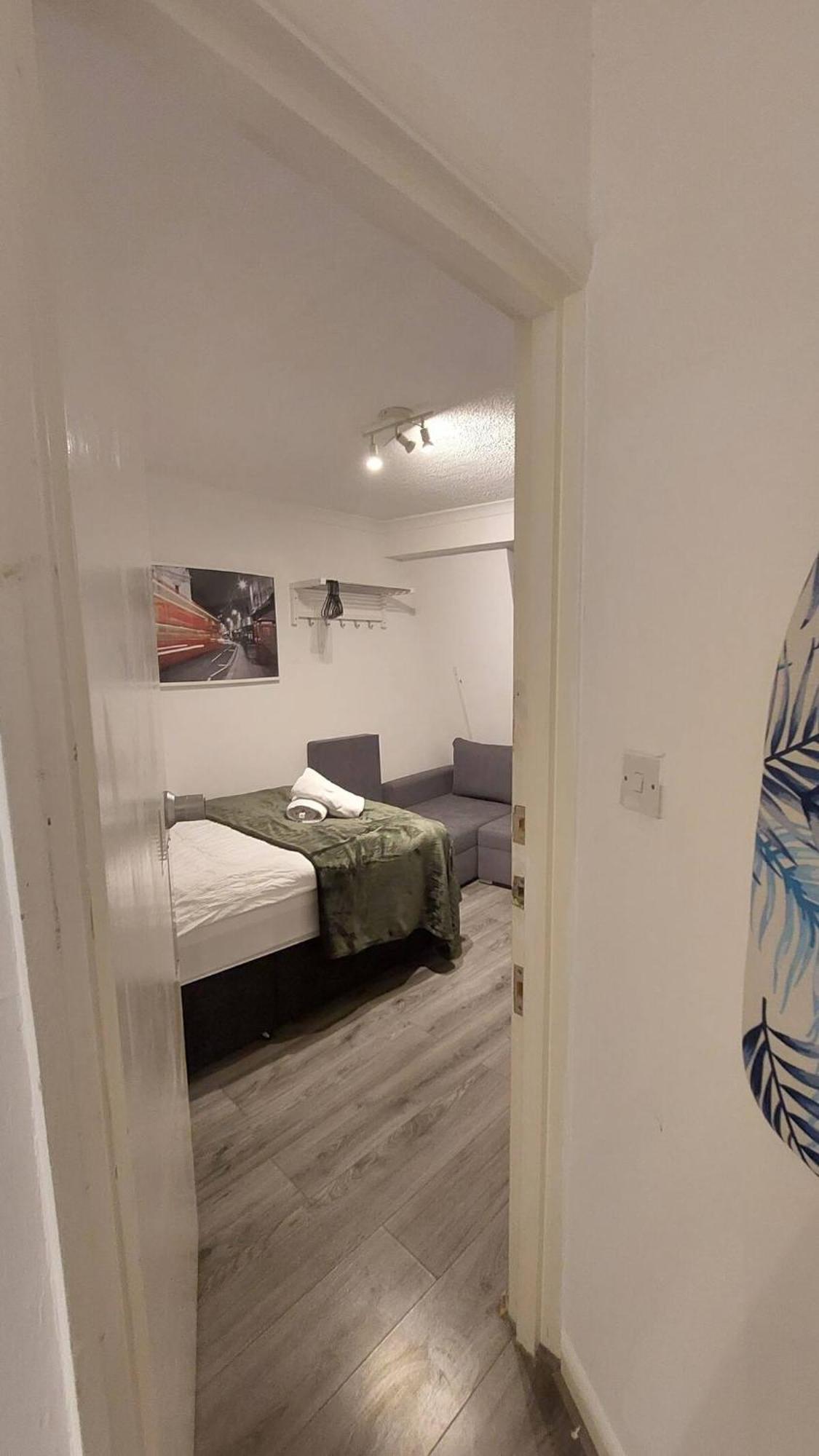 St Pancras Private Rooms Лондон Екстер'єр фото